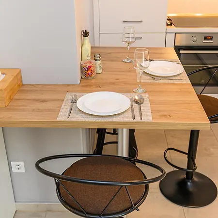 Apartment Jad - Luxury 3 & 2 In Kasper, Near Coresi Mall