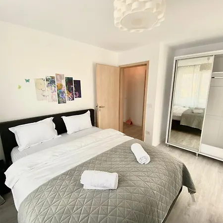 Jad - Luxury 3 & 2 In Kasper, Near Coresi Mall Brasov