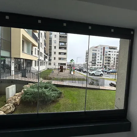 Jad - Luxury 3 & 2 In Kasper, Near Coresi Mall Apartment