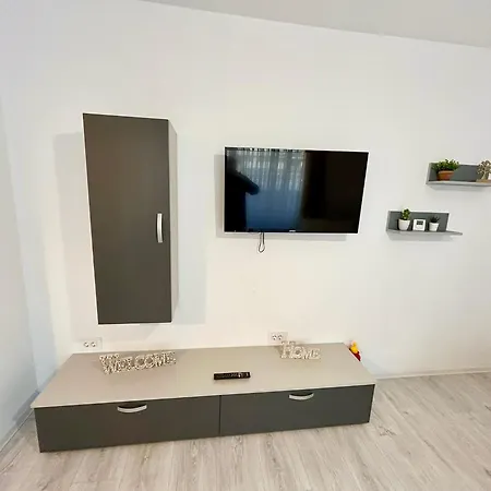 Apartment Jad - Luxury 3 & 2 In Kasper, Near Coresi Mall Brasov